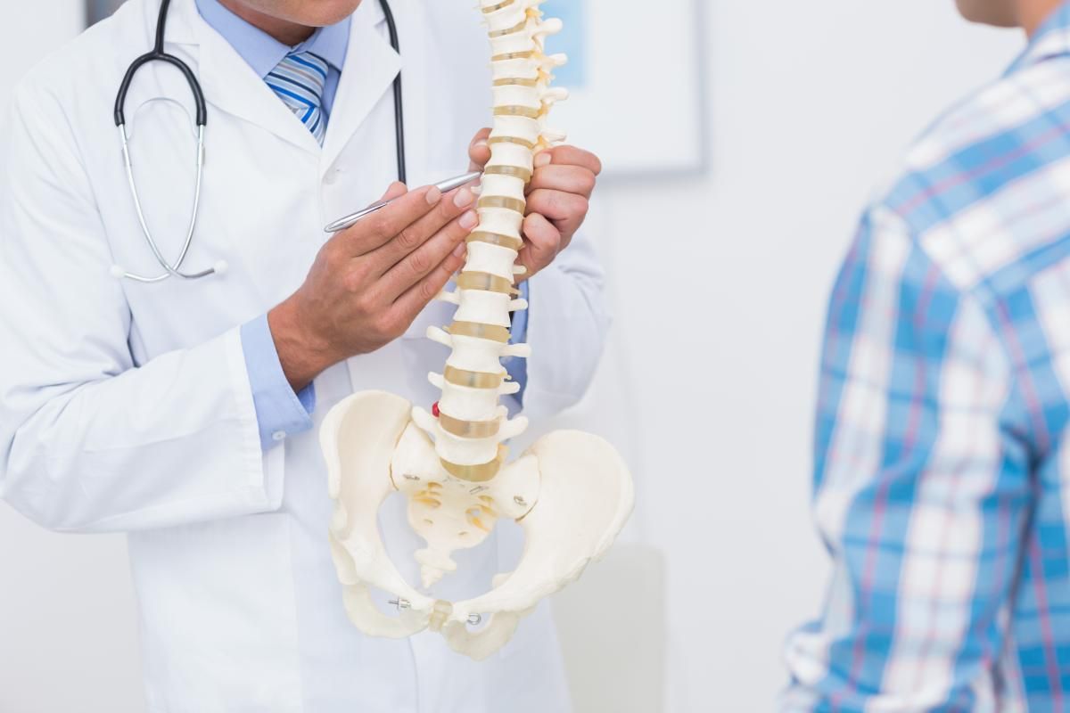 5 Dấu hiệu cảnh báo thoát vị đĩa đệm